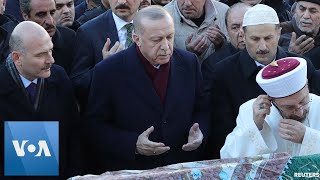 Turkey’s Erdogan Visits Site of Earthquake Damage