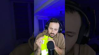 ASMR AVEC UN GILET JAUNE #asmr #asmrsounds #asmrvideo