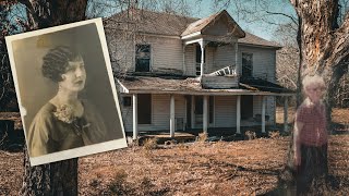 She DIED Inside Leaving BLOOD STAINS on Sofa | ABANDONED House with Everything Left Behind