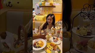 Everything I ate at the Pompompurin Cafe 💛 #vlog #sanrio #HelloKitty