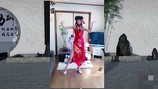 广寒宫嫦娥仙子，抖音嫦娥仙子小仙女舞蹈翩翩起舞佳澄魔幻世界七彩月球金蟾玉兔桂树飘香#白小白广寒宫舞蹈