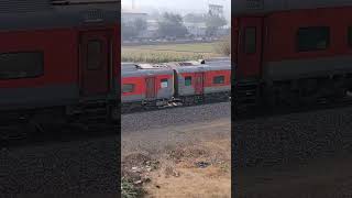 🤯😱durg jammu tawi express superfast train in full speed approx 110 km hours 🤯😱 #shorts #ytshorts