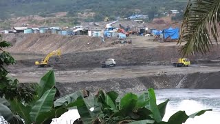 Wildcat gold-mining stokes tension in Bolivia