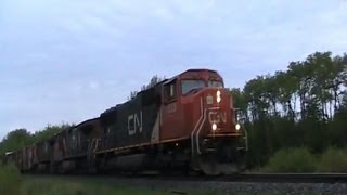 CN Train Spotting: CN 5625 2561 \u0026 2607 Fly's CN 418 Eastbound At RR14 14/17 5/23/12