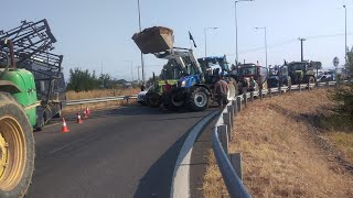 Έβγαλαν τα τρακτέρ στον Ε65 οι αγρότες Καρδίτσας καταγγέλλοντας την κοροϊδία με τις αποζημιώσεις