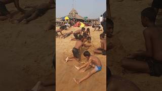 All school boys doing same job 😂 goa beach 🏝️ #shorts #subratakhanra