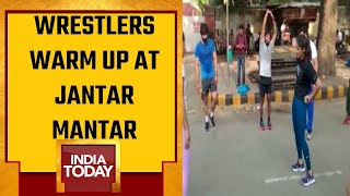 Wrestlers Warm Up At Jantar Mantar | Protesting Wrestlers Refuse To Budge \u0026 More