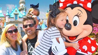 ✨ MY FIRST DISNEYLAND ADVENTURE! 🏰 Disneyland with DailyBumps Special