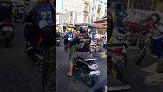 kepasar lagi