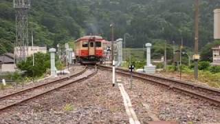 大糸線・平岩駅から糸魚川行キハ５２発車その二