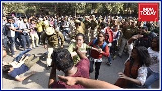 Massive Face Off Between Police And Students Outside Ramjas College In Delhi