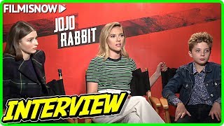JOJO RABBIT | Thomasin McKenzie, Scarlett Johansson & Roman Griffin Davis talk about the movie