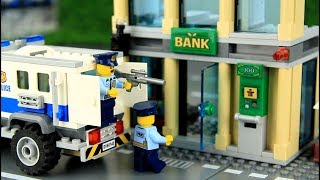 Lego City Police chase bank robbery