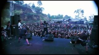 UNDERGOD - KUDAK KADEK (live at cicalengka).mp4