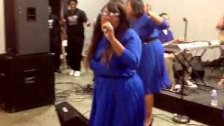 Lisa Knowles \u0026 The Brown Singers