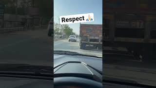 Respect to this truck driver ❤️🇮🇳