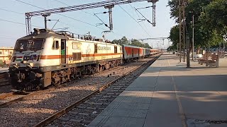 12781 - Hazrat Nizamuddin Swarna Jayanti Express Attack 130kmph at Ballabh Garh - indian Railways