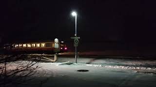 Die Schwäbische-Alb-Bahn im Schnee - ein NE81-Triebwagen, Ausfahrt aus Engstingen - 22.11.2024