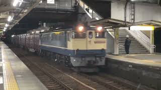 早朝の富士駅を通過する5087レ EF65-2083牽引