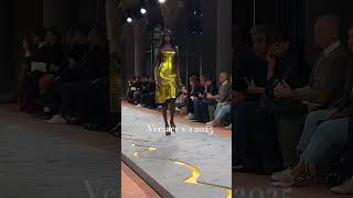 Versace 2025, Anok Yai, Vittoria Ceretti and Mona Tougaard #versace #anokyai #runway #yt