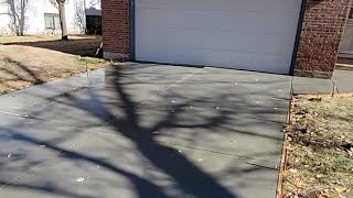 How to pour a concrete driveway. Bobcat Mt100 tearing out concrete driveway.