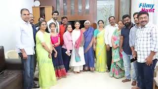 ఏడ్చేసింది పాపం| Sai Pallavi and Virata Parvam Team Met Sarala's Family | Rana Daggubati | FilmyHunt