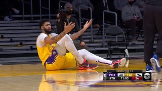 Anthony Davis gets abandoned by his teammates 🤭 Lakers vs Suns Game 3