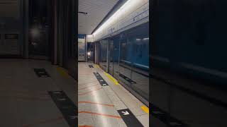 港島綫金鐘站M train往堅尼地城