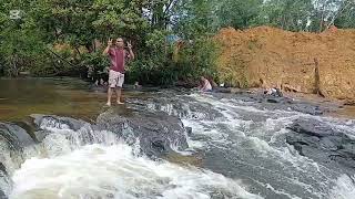 Air terjun stiin Dusun Tandi kecamatan serimbu desa Tenguwe