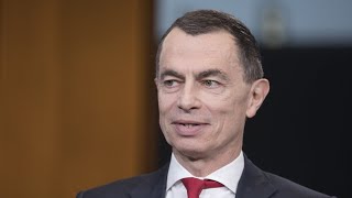 UniCredit CEO Mustier Turns Down Top HSBC Role