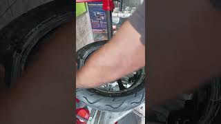 Cara pasang ban luar tubeless dengan tire changer manual