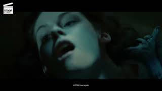 Edwards suck the vampire venom out of Bella's body😭😞 (she almost died) #movieclips