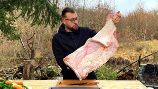 Veal ribs under the lid, traditional way of cooking meat. Teleća rebra ispod sača, tradicionalno.