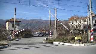 Spoorwegovergang Kresna (Кресна) (BG) // Railroad crossing // Железопътен прелез