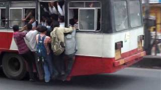 Overcrowded Bus-Ride in Hyderabad, India (2/2)