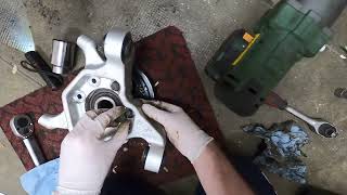 Lotus Exige V6 S - Change rear hub carrier / upright