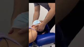 脊柱不直，驼背，长期腰疼，颈椎痛。专业脊椎矫正医师治疗/Loud chiropractic full spine adjustment/