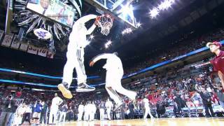 LeBron's AMAZING pre-game dunk show!