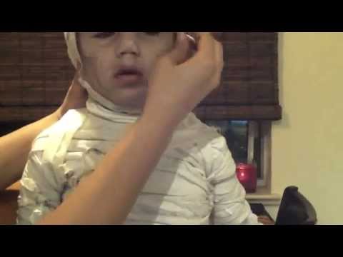 Halloween: Cutest Kids Mummy Costume Ever Tutorial Halloween: Cutest Kids Mummy Costume Ever Tutorial