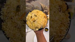 ഈ Biriyani ₹99 രൂപക്ക് Worth ആണ്, ചട്ടി കൂട്ട് പൊറോട്ട Sceen ആണേ ‼️