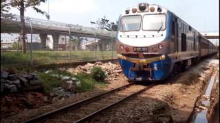 Trains run in Da nang city