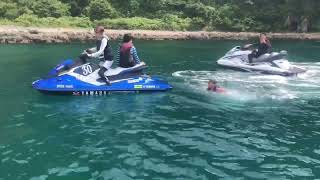 函館マリンスポーツ　ジェットスキー　海にダイブ！気持ちいい!