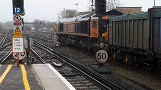 GBRf 66752 'The Hoosier State' passes Tonbridge 20/1/18