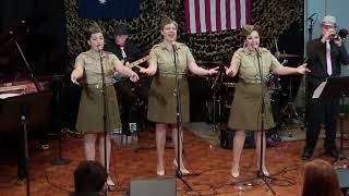 SILVER MEMORIES LIVE IN CONCERT - Andrews Sisters Tribute (Highlights)