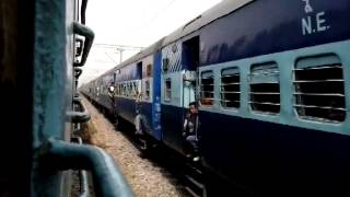 [IRI] - Perfect Crossing !! 15159 Sarnath Express crossing 15160 Sarnath Express at Tharwai..!!