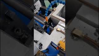 Automatic sealing machine 雙頭打中心孔機，自動送料倒角機378