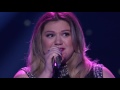 Kelly Clarkson performs Piece by Piece