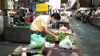 [狐狸菜園] 教師節沒教書 跑去賣菜 一大早又採菜 賣菜 地瓜葉 覓菜 青花菜 四季豆 胡瓜 絲瓜 洋蔥 紅蘿蔔