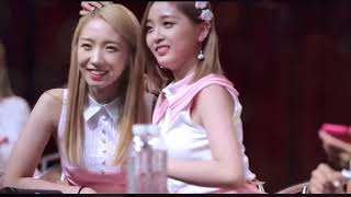 우주소녀   Skinship Attack