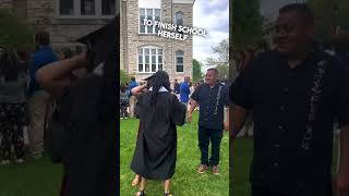 She shared her college graduation celebration with her parents 👏